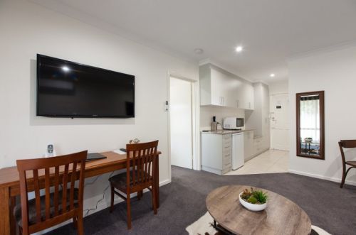 Superior King Room + lounge